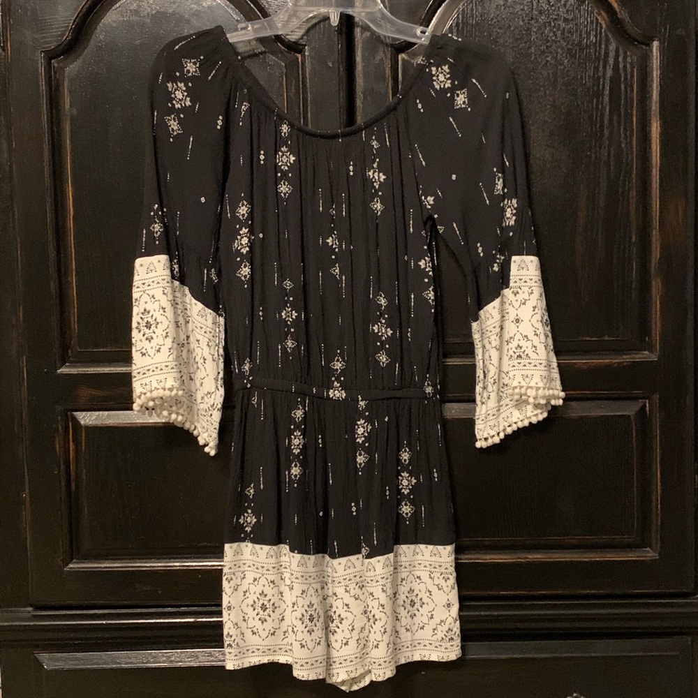 Juniors' Mudd® Bell Sleeve Romper